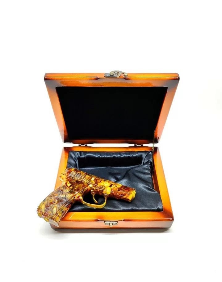 Souvenir amber pistol "PM"|Amber sculpture | Amber Souvenir Gift|Handmade Amber Figurine |Amber Sculpture unique gift