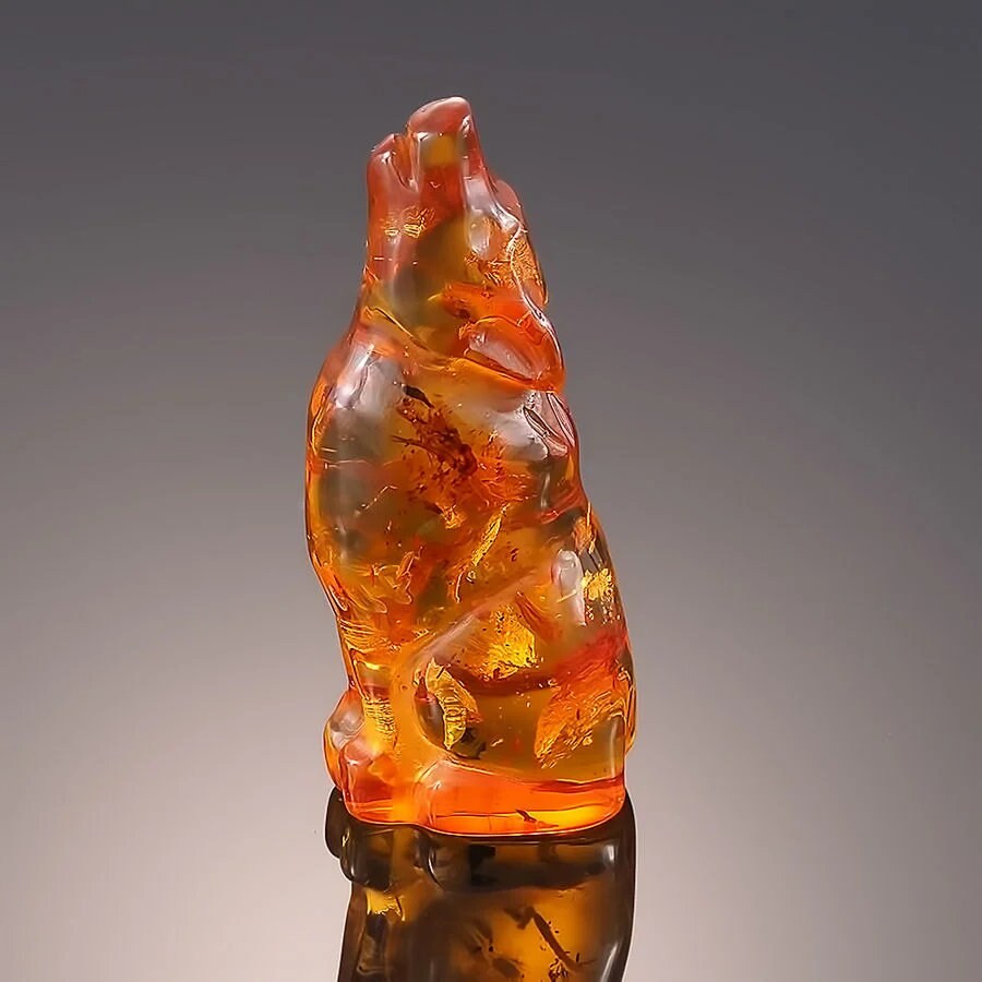 AMBER WOLF| Amber figurine howling Wolf|Home Decor|Amber Souvenir Gift|Amber Wolf Statue|Amber Sculpture| Baltic amber