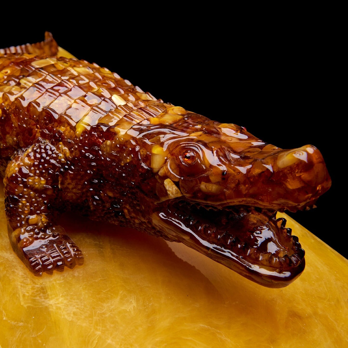 Handmade baltic amber crocodile figurine|Sculpture of amber statuette Crocodile The alligator|The symbol of the oligarch| home interior gift