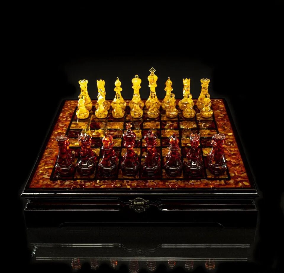 Deluxe Amber Chess Set with Hand-Carved Amber Pieces|Amber checkers| Wooden Amber Chessboard |Chess Figures|Board Game