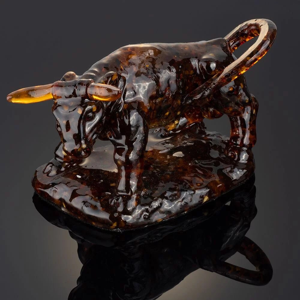 Amber Bull figurine |Natural Baltic Amber| Bull Art |Home Decor| Amber Souvenir Gift |Amber Bull Statuette |Amber Sculpture unick gift