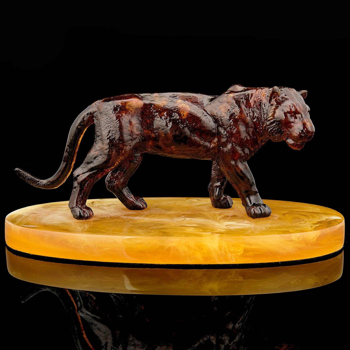 Small Amber tiger figurine|Tiger Art|Home Decor|Amber Souvenir Gift|Handmade Amber Tiger Statuette|Amber Sculpture gift| Home decor interior