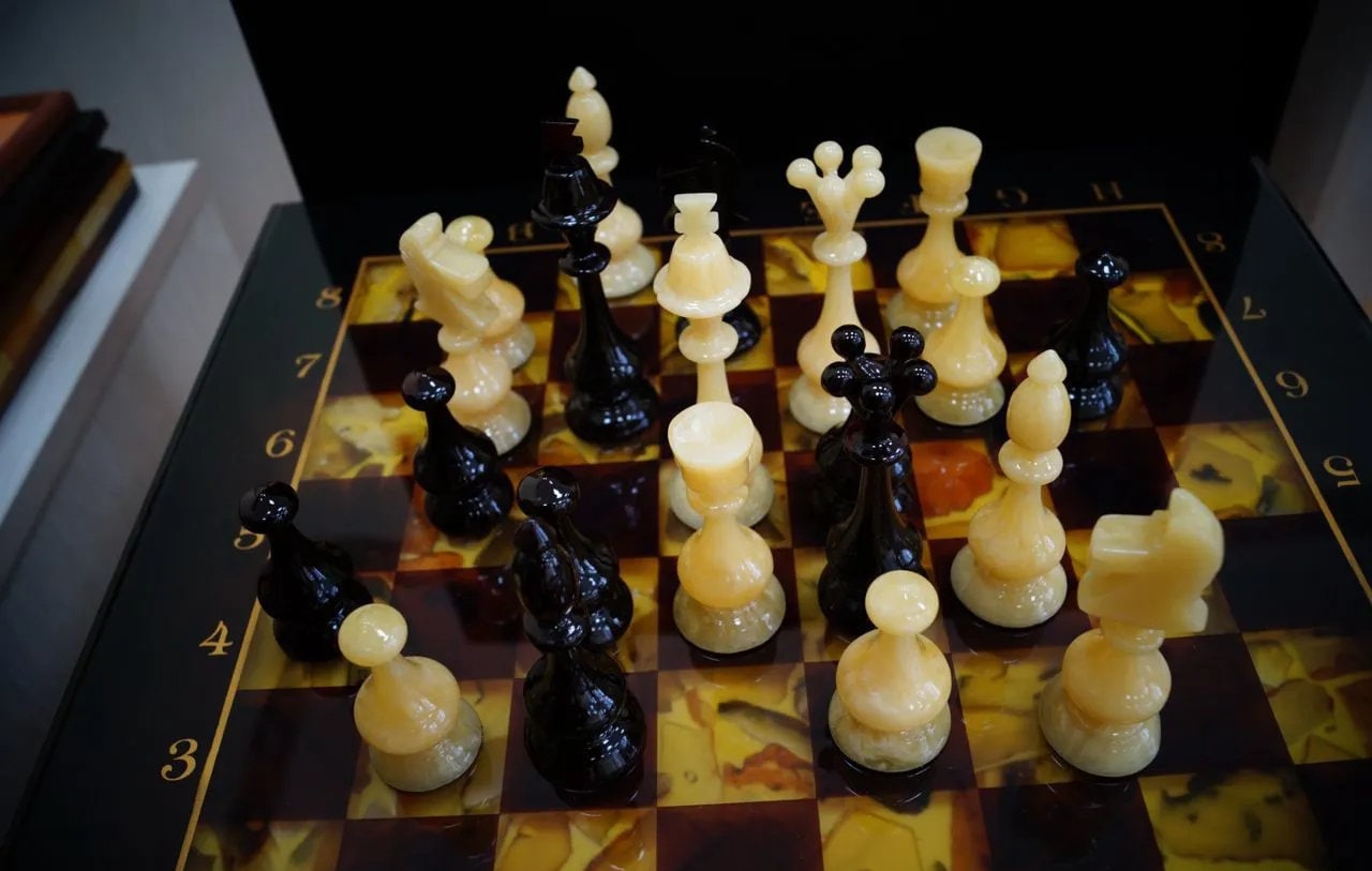 Handmade carved amber chess large figures Africa|Luxury Baltic Amber chess pieces black honey color| Board Game|Vip Gift| unique chess gift