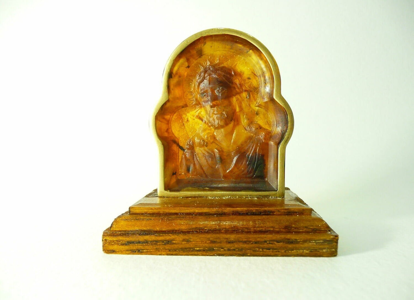 Icon carving on amber Jesus in a crown of thorns amber| Amber souvenir Statuette carving|Home decor| Decorative interior |Religious gift