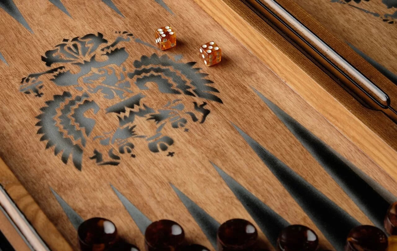 Amber backgammon set Coat of arms|wooden backgammon board decorated Natural Amber |Amber chips Backgammon|Amber Dices| Board Game| Vip Gift