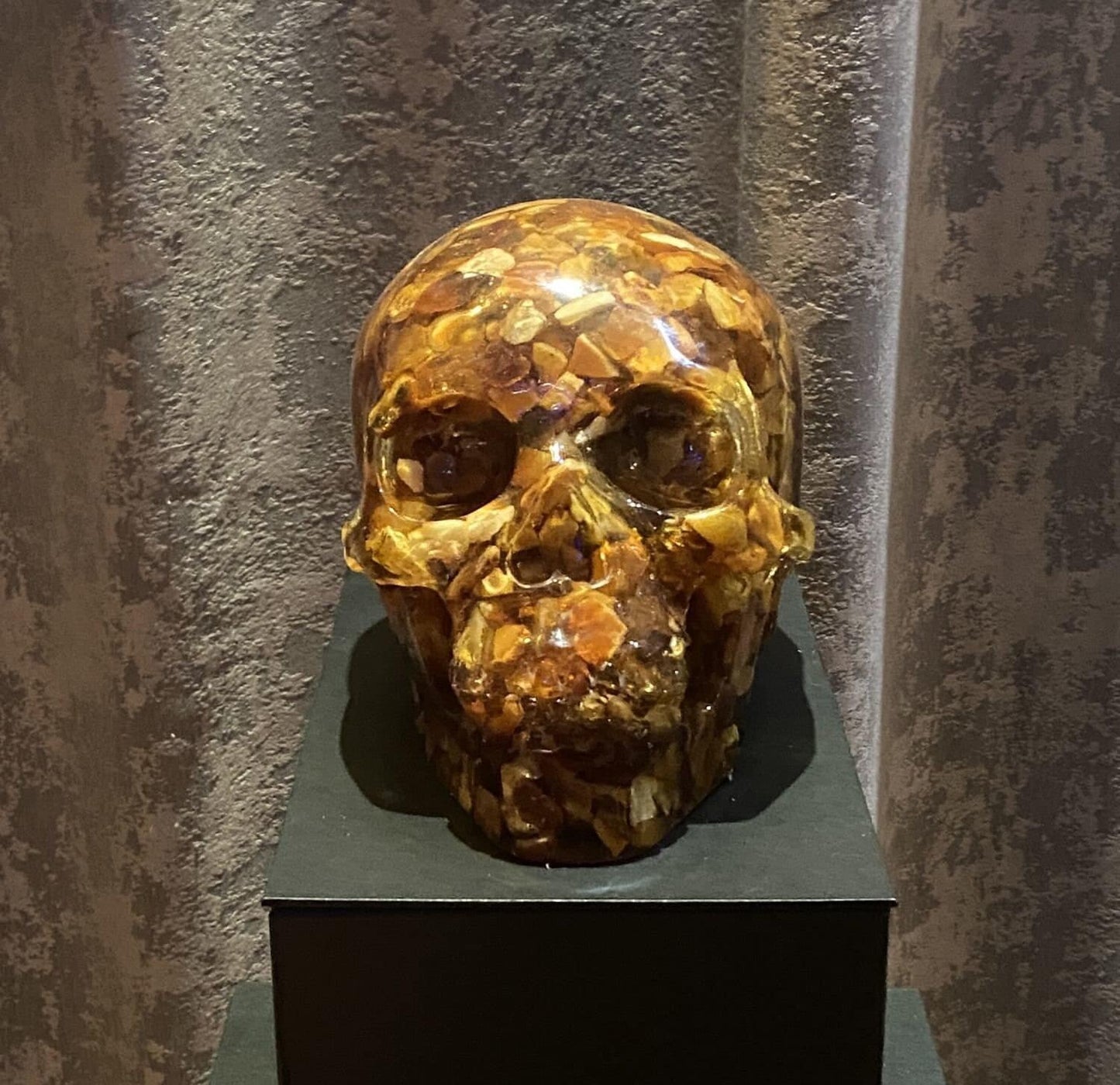 Luxury Skull statue made of natural Baltic amber|Amber Souvenir Statue |Big Amber carved Skull Statuette|Amber skull Sculpture|unick gift