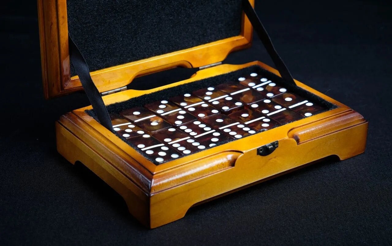 Amber domino set|Handmade domino in large wooden box|Natural Baltic Amber domino set|Amber bones Chips|family game night