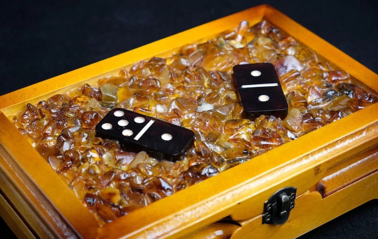 Amber domino set|Handmade domino in large wooden box|Natural Baltic Amber domino set|Amber bones Chips|family game night